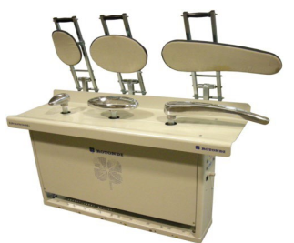 Masă de călcat triplă cu vacuum (forme ou/umăr + ciupercă/partea sup. pantaloni + mânecă)