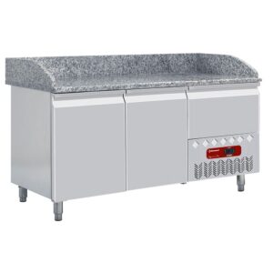 Masă frigorifică 2 uși 600x400, 1 sertar neutru (4 tăvi 600x400) + Kit 6 roți pivotante SST pentru mese, 2 cu frână