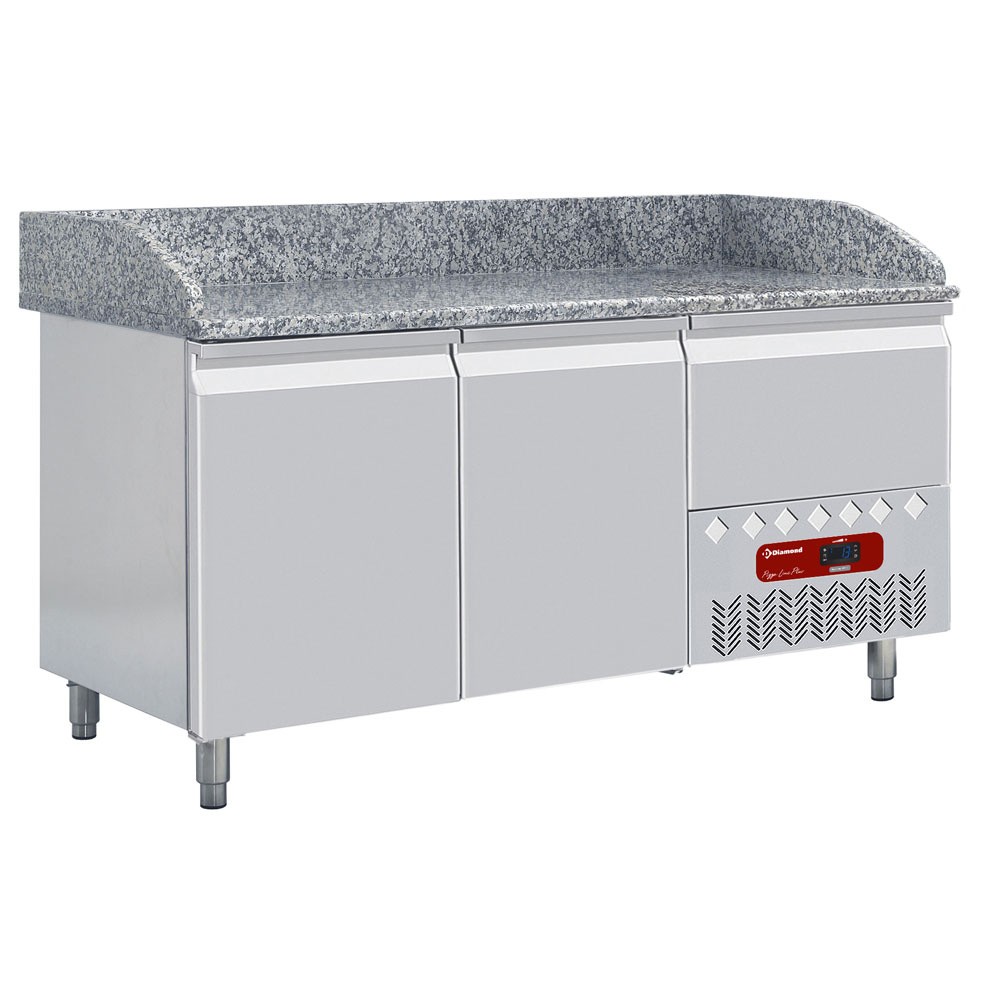 Masă frigorifică 2 uși 600x400, 1 sertar neutru (4 tăvi 600x400) + Kit 6 roți pivotante SST pentru mese, 2 cu frână