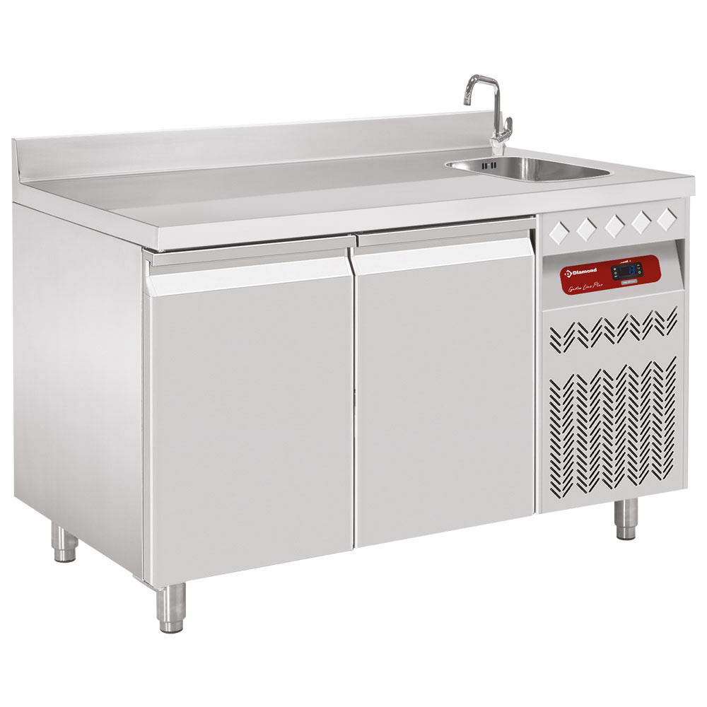 Masă frigorifică ventilată de perete cu chiuvetă, 2 uși GN 1/1 - SILVER 700