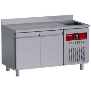 Masă frigorifică ventilată de perete, 2 uși GN 1/1, 260 Lit. cu chiuvetă
